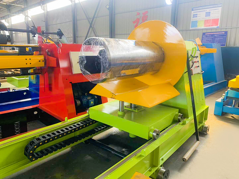 Hydraulické odvíjače oceľovej cievky